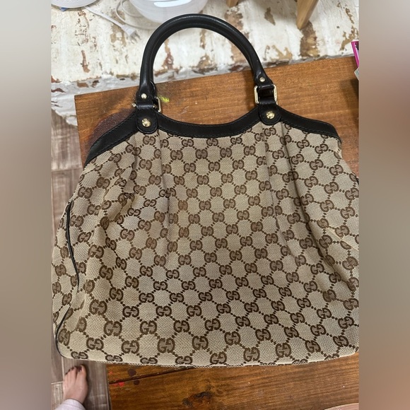 GUCCI GG Canvas Sukey Purse - Picture 9 of 14